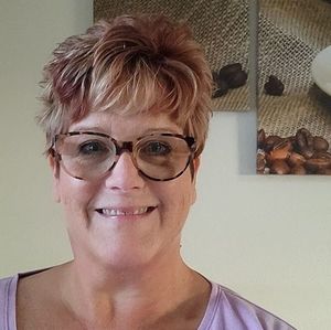 Meet your Posher, Cindy